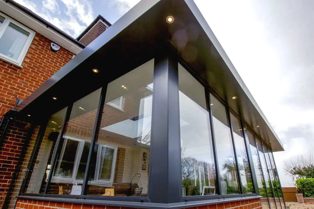 Great shot showing aluminium pressing on the roof and corner of the garden room creating a seamless and ultimately modern look to this garden room.